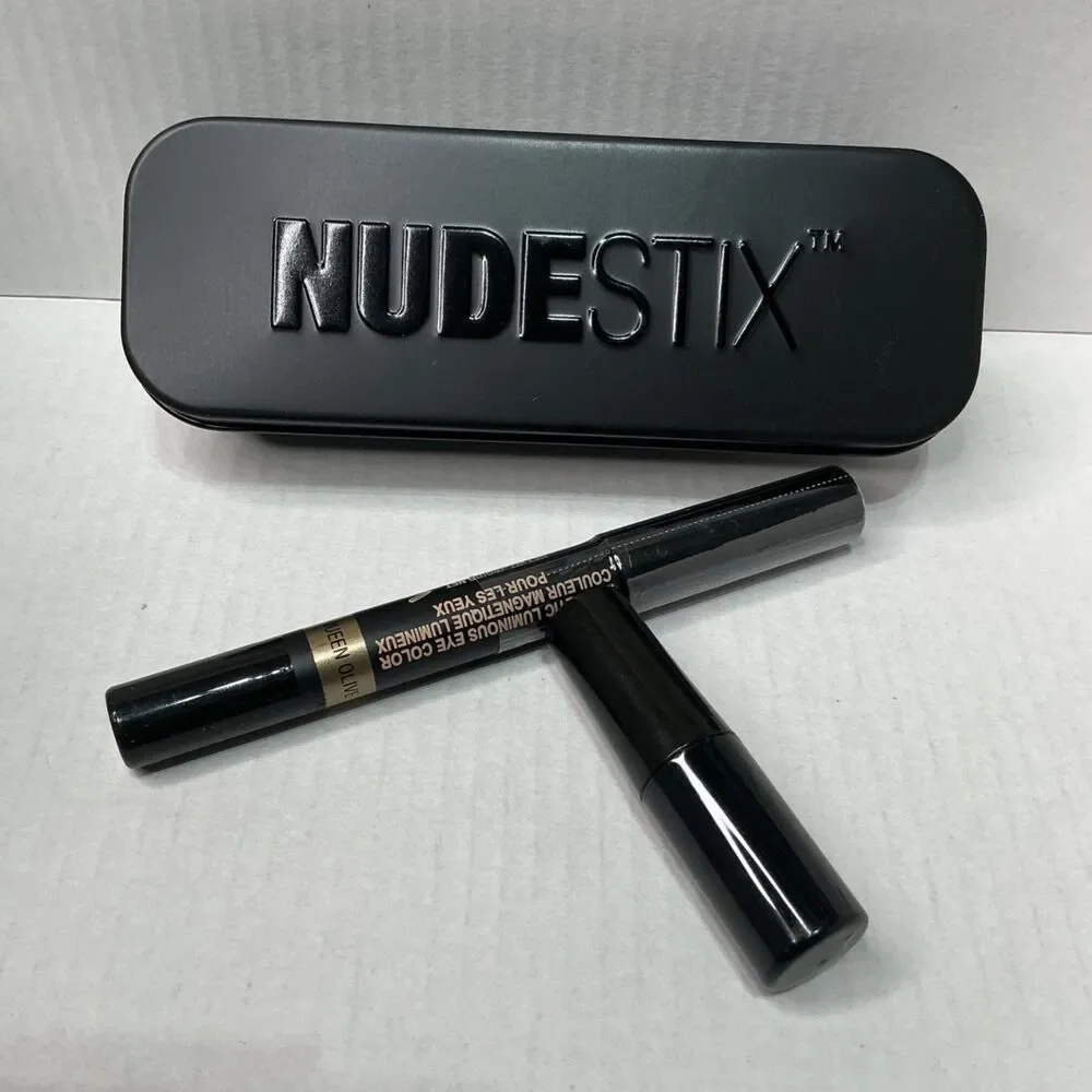 Magnetic Luminous Eye Color By Nudestix In Queen Olive With Tin - 2.8g/0.10 Oz